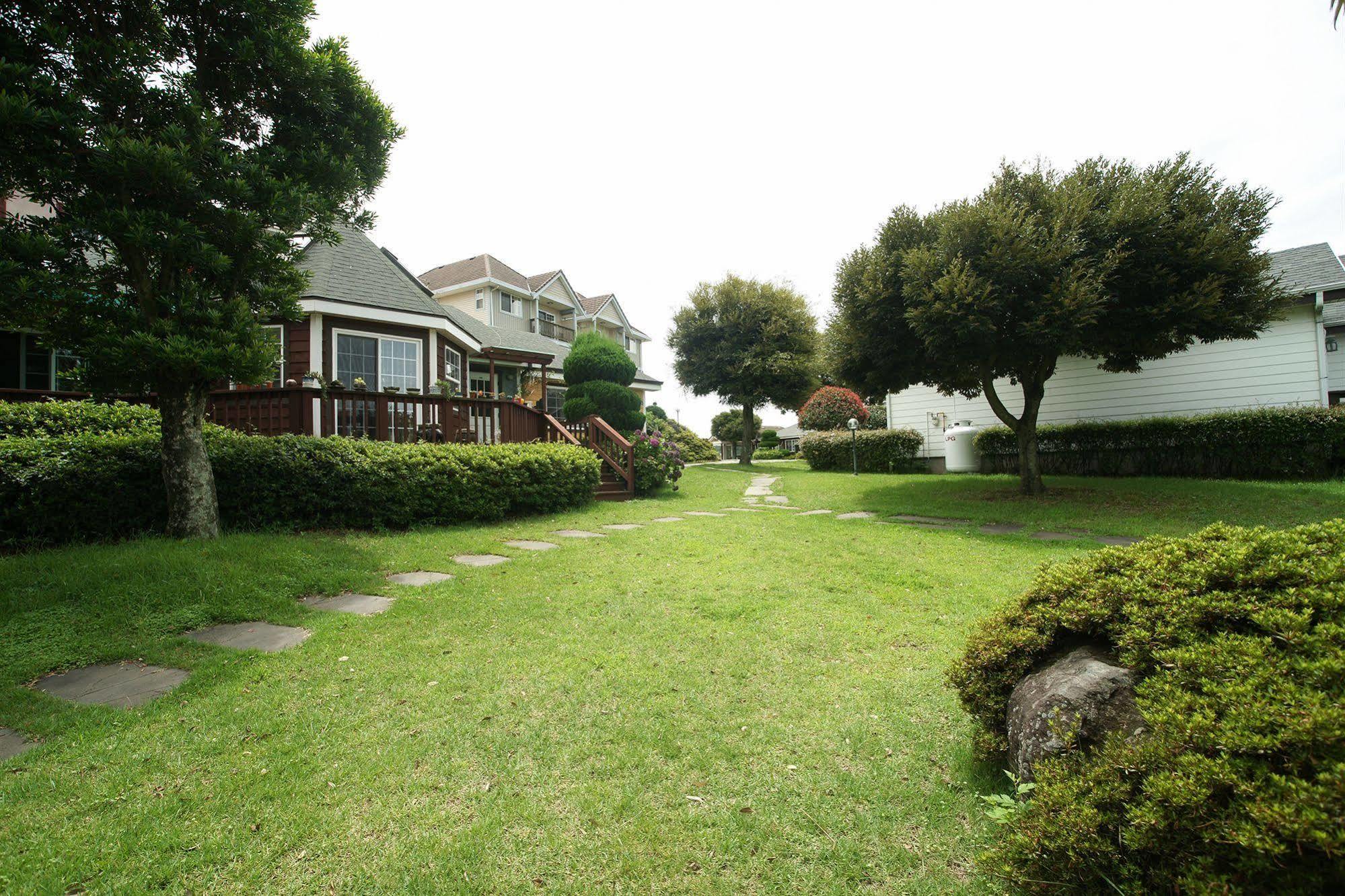 Uts Village Jeju Exterior photo